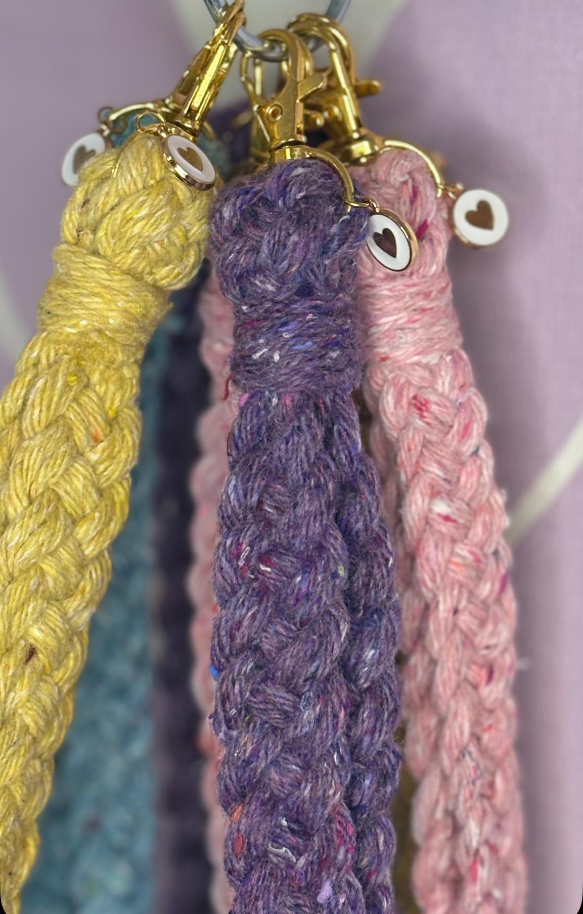 Strap sustentable con dije de corazón