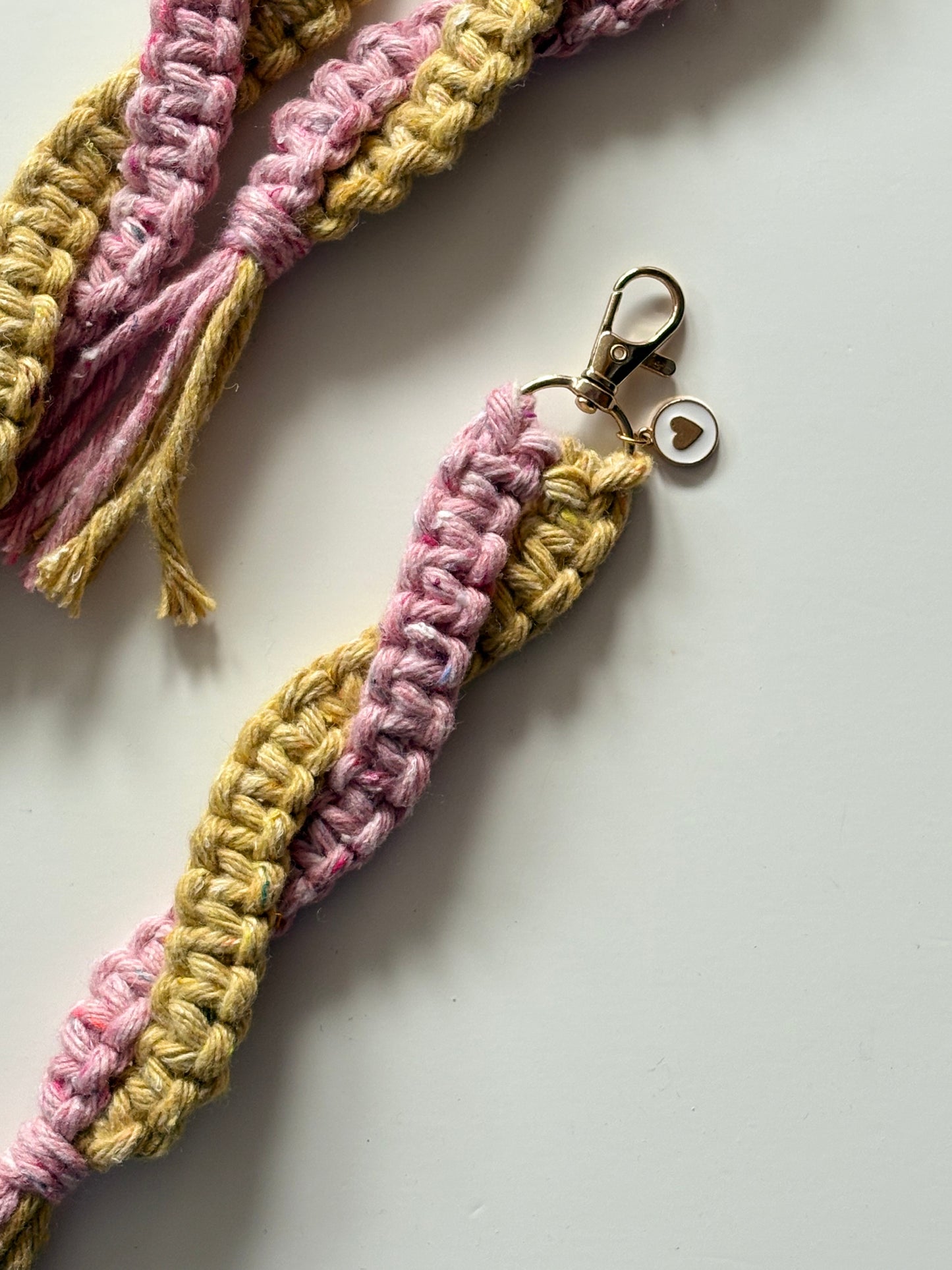 Strap decorativo en macramé