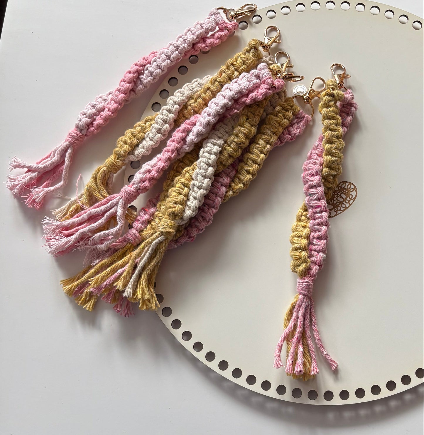 Strap decorativo en macramé